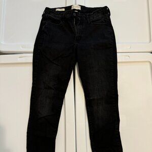 Ladies Universal Thread Mid-Rise Skinny Jeans 8/29R